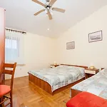 Ivan Apartment *